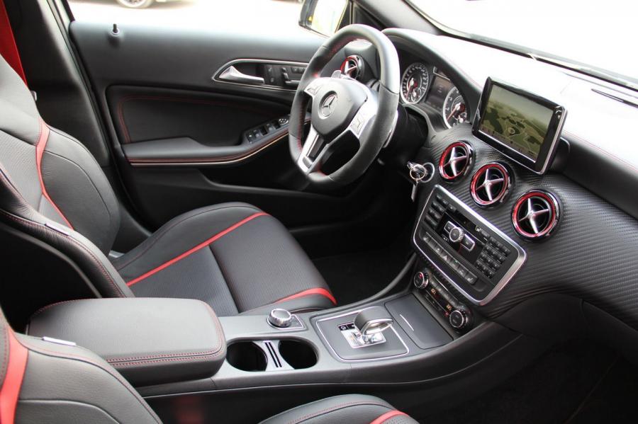 Mercedes-Benz A45 AMG 2013 года  (фото 40 из 55)